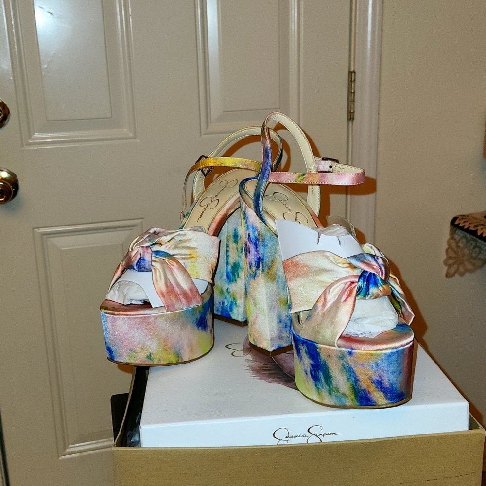 Jessica Simpson Platform 👡